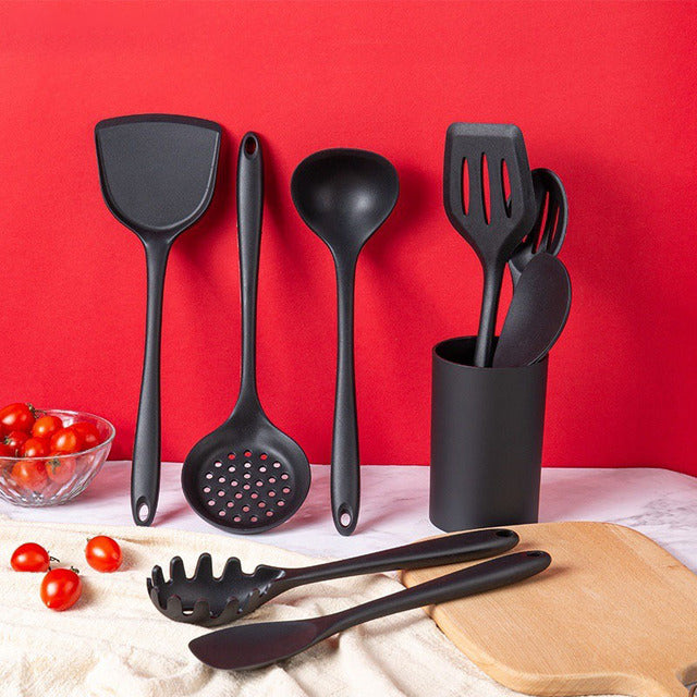 Timeless Noir Silicone Kitchenware Cooking Set